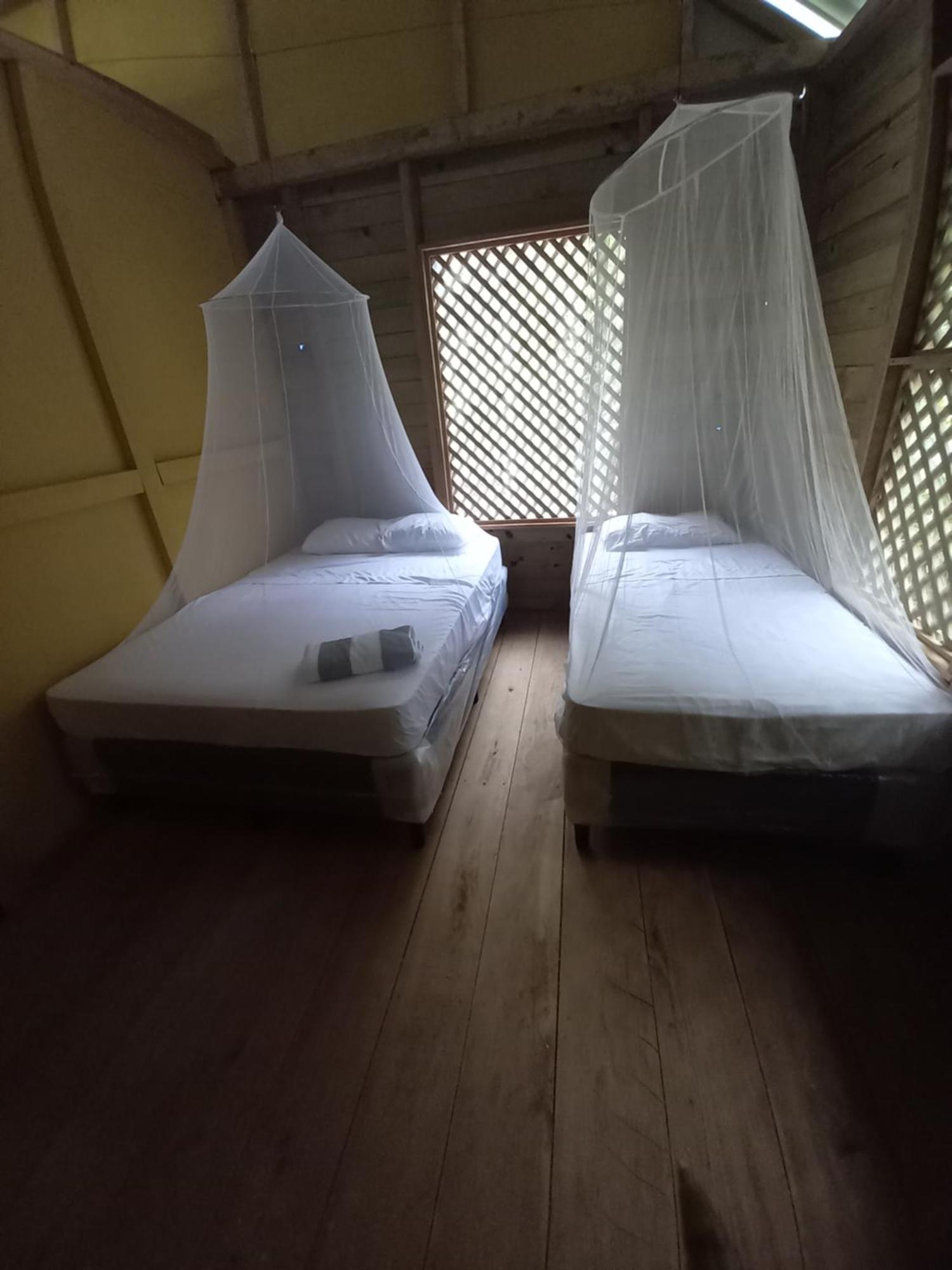 Casa Manati Otel Lívingston Dış mekan fotoğraf