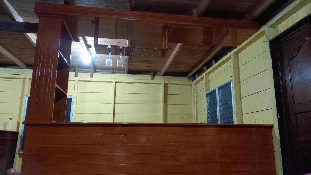 Casa Manati Otel Lívingston Dış mekan fotoğraf