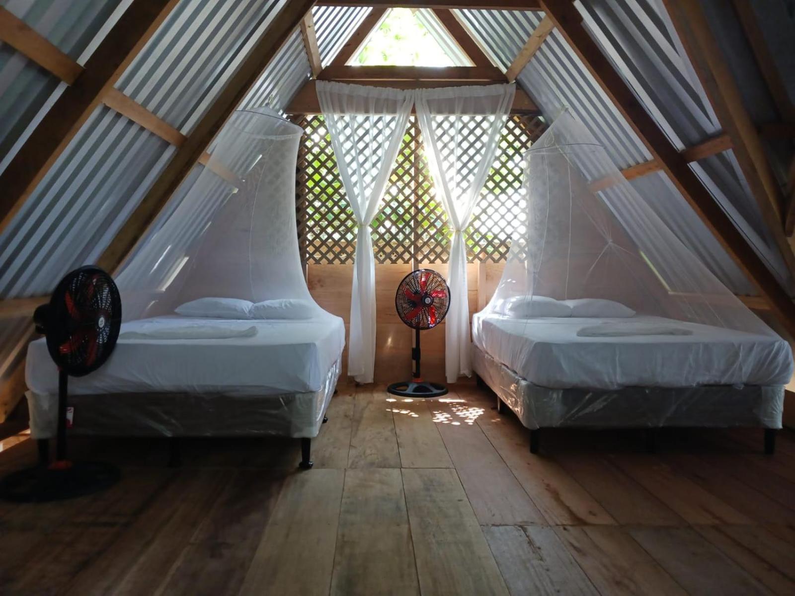 Casa Manati Otel Lívingston Dış mekan fotoğraf