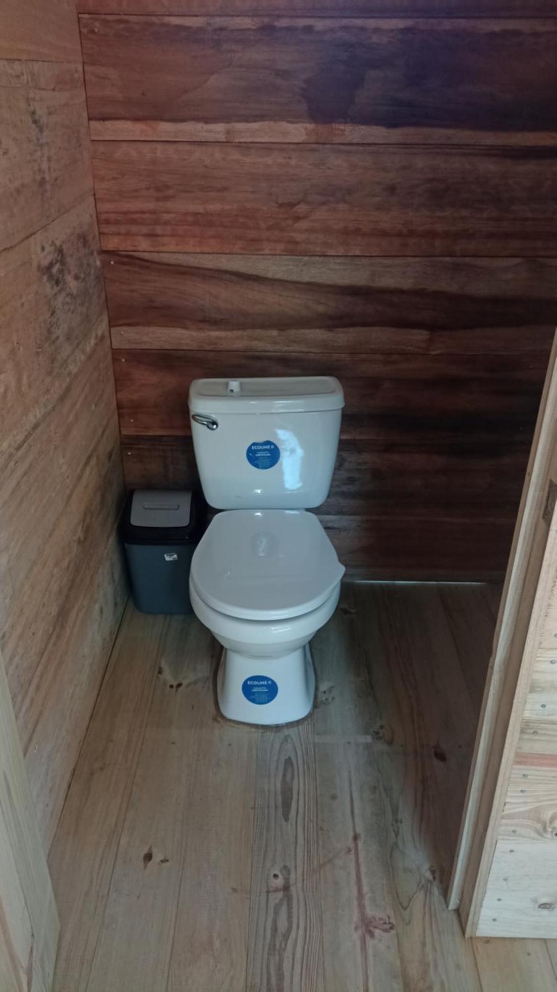Casa Manati Otel Lívingston Dış mekan fotoğraf