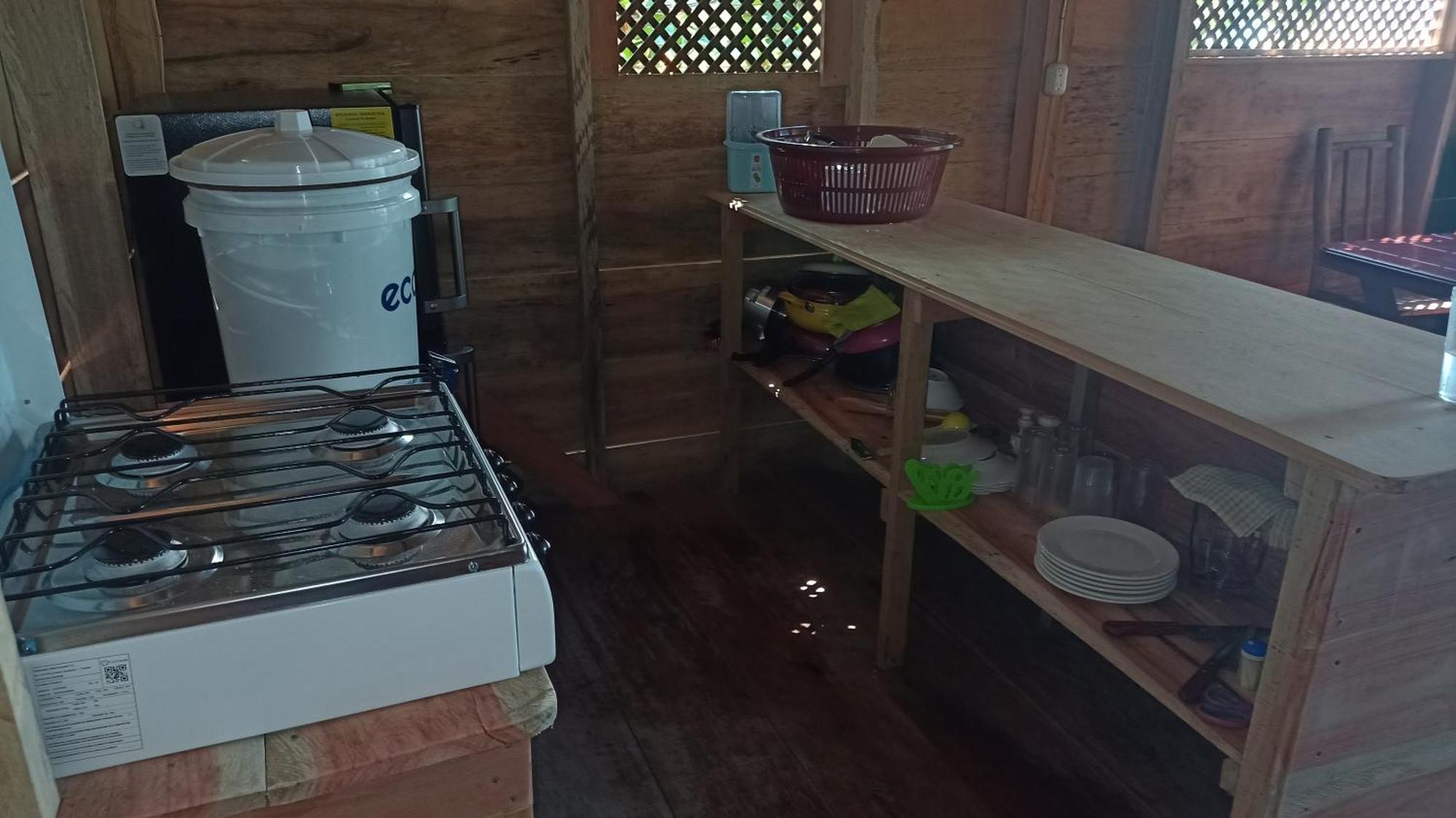 Casa Manati Otel Lívingston Dış mekan fotoğraf