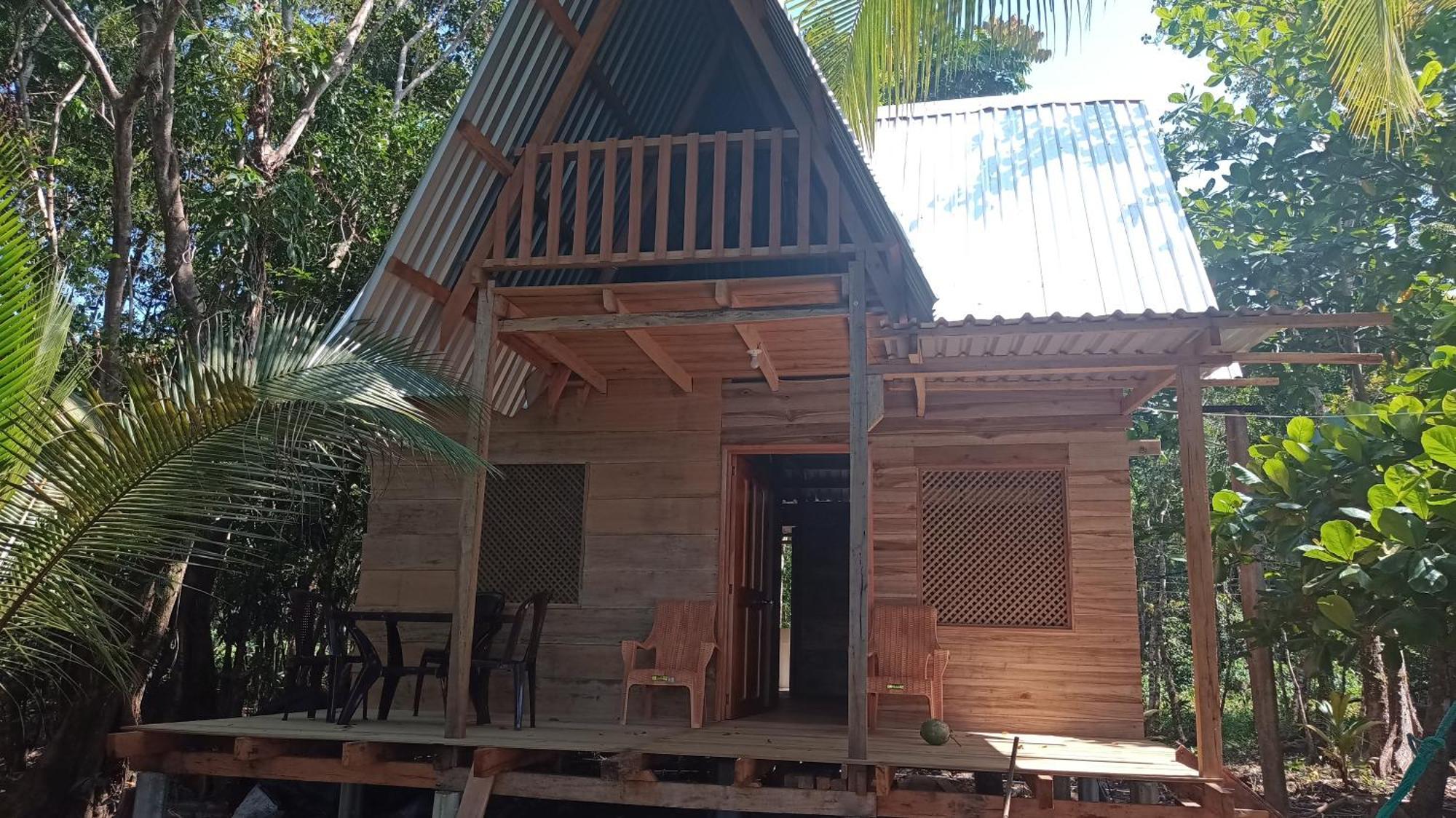 Casa Manati Otel Lívingston Dış mekan fotoğraf